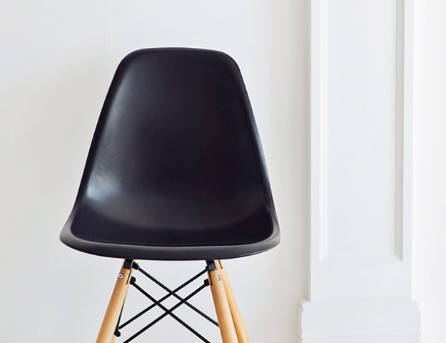Furnishing elements and decorated surfaces in gelcoat and composite materials