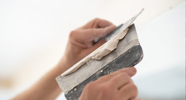 Mastici per incollaggio vs riempitivi: applicazioni e funzioni